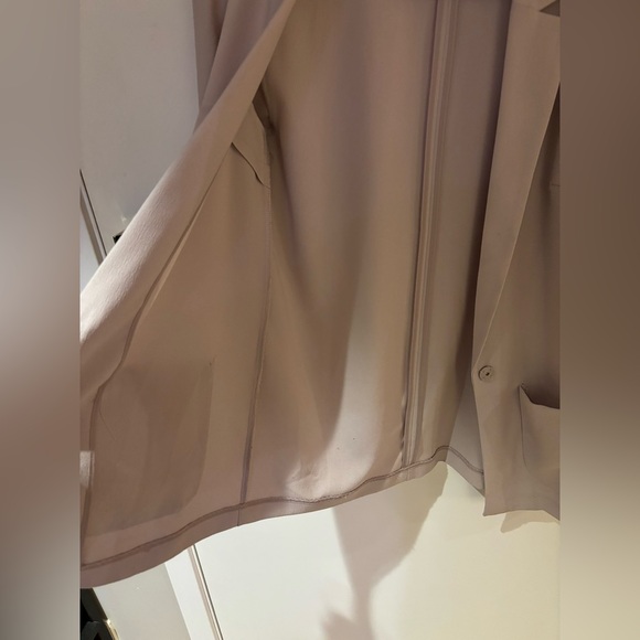 H&M Divided lightweight blazer - Picture 3 of 4